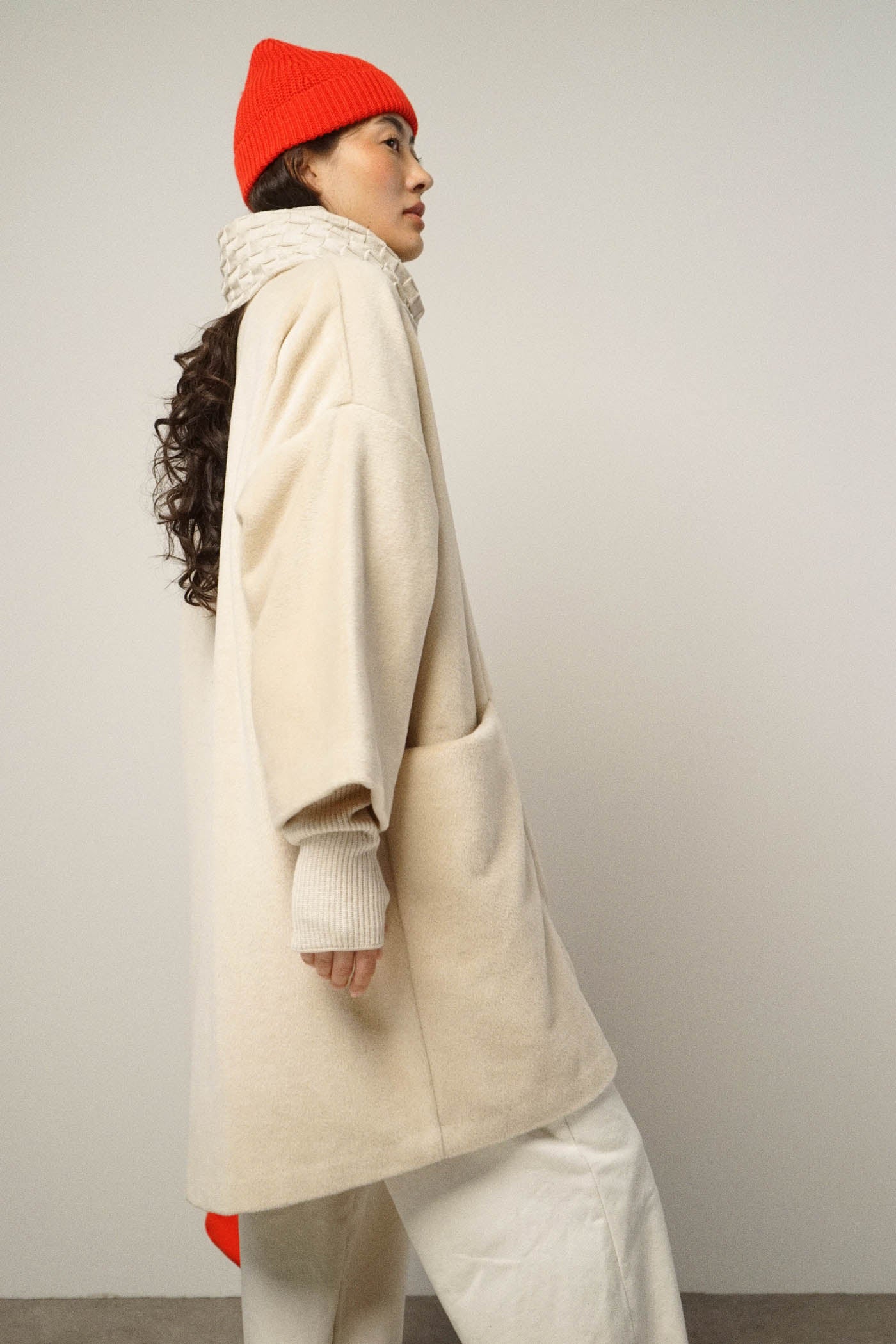 Coat | almond (2 Stk verfügbar)
