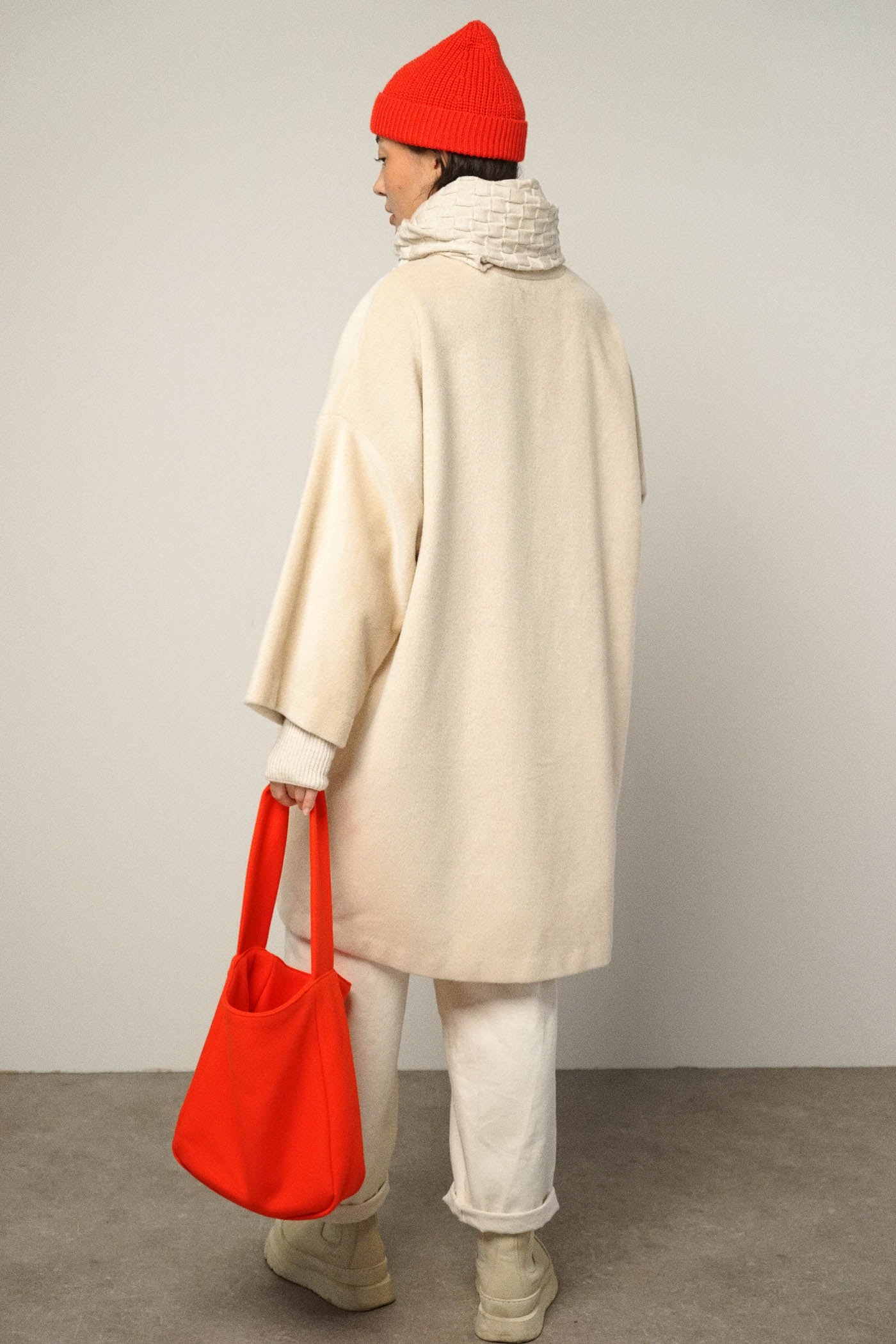 Coat | almond (2 Stk verfügbar)