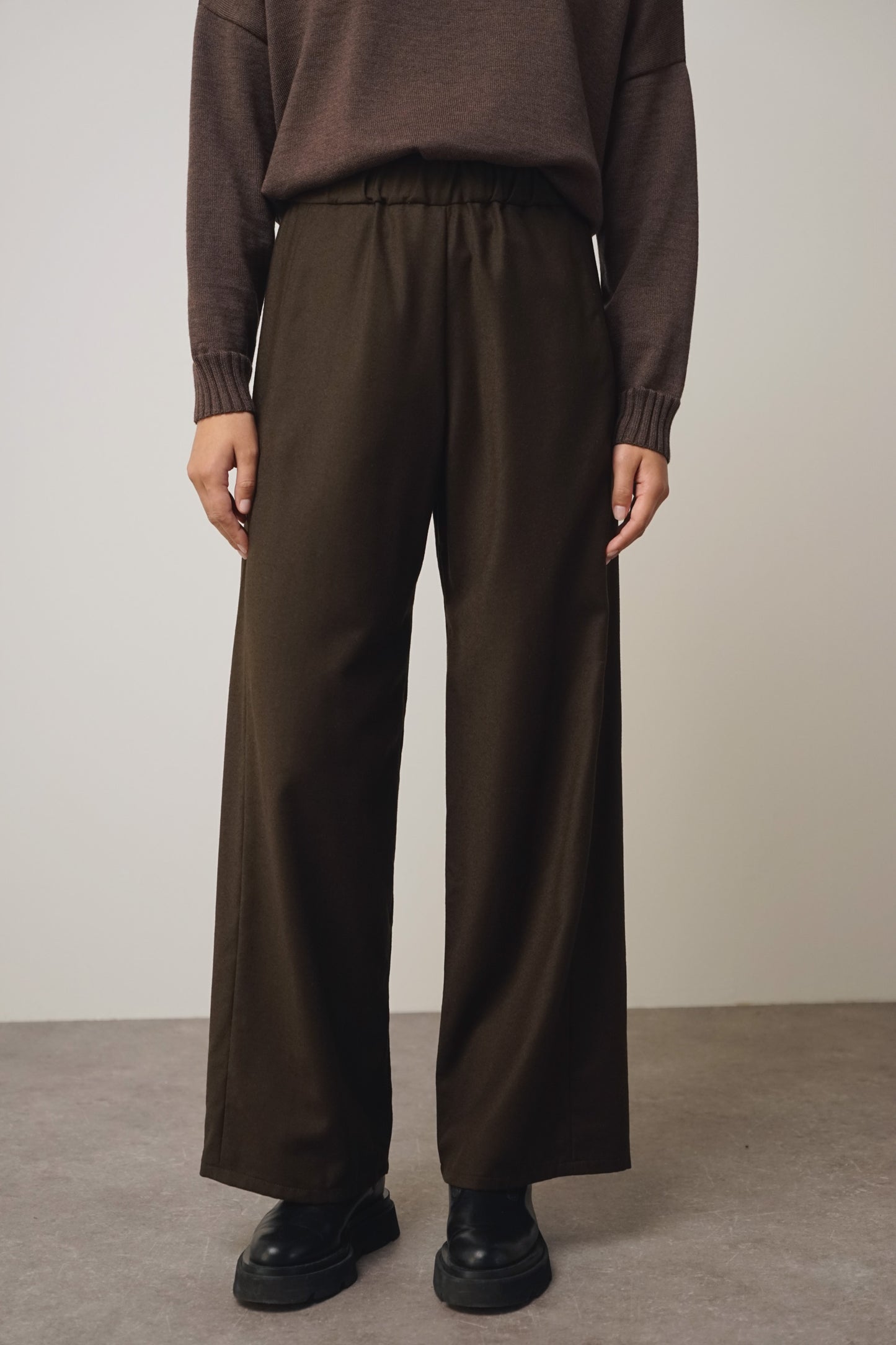 Pants straight | coffee (2 Stk in M-L)