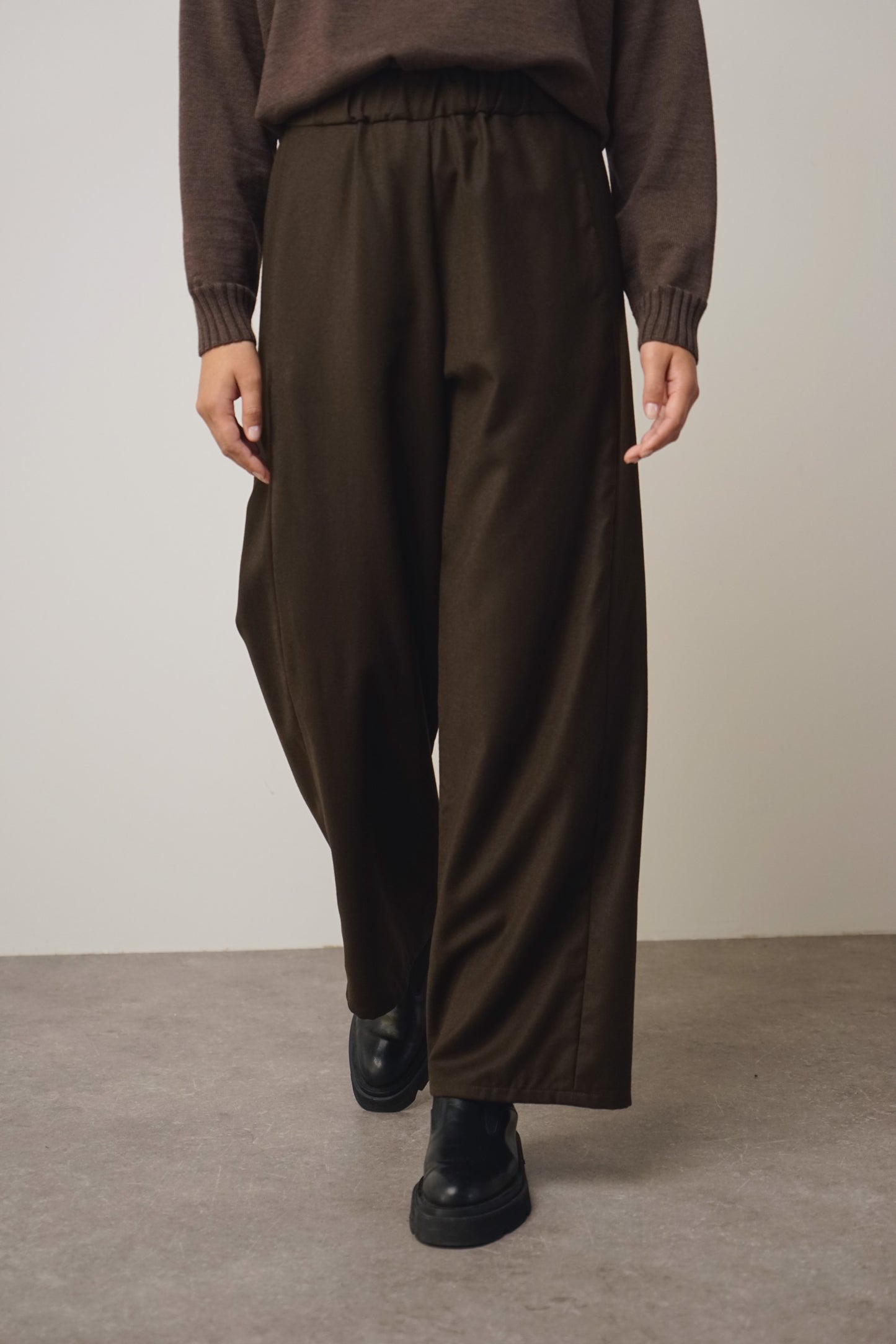 Pants straight | coffee (2 Stk in M-L)