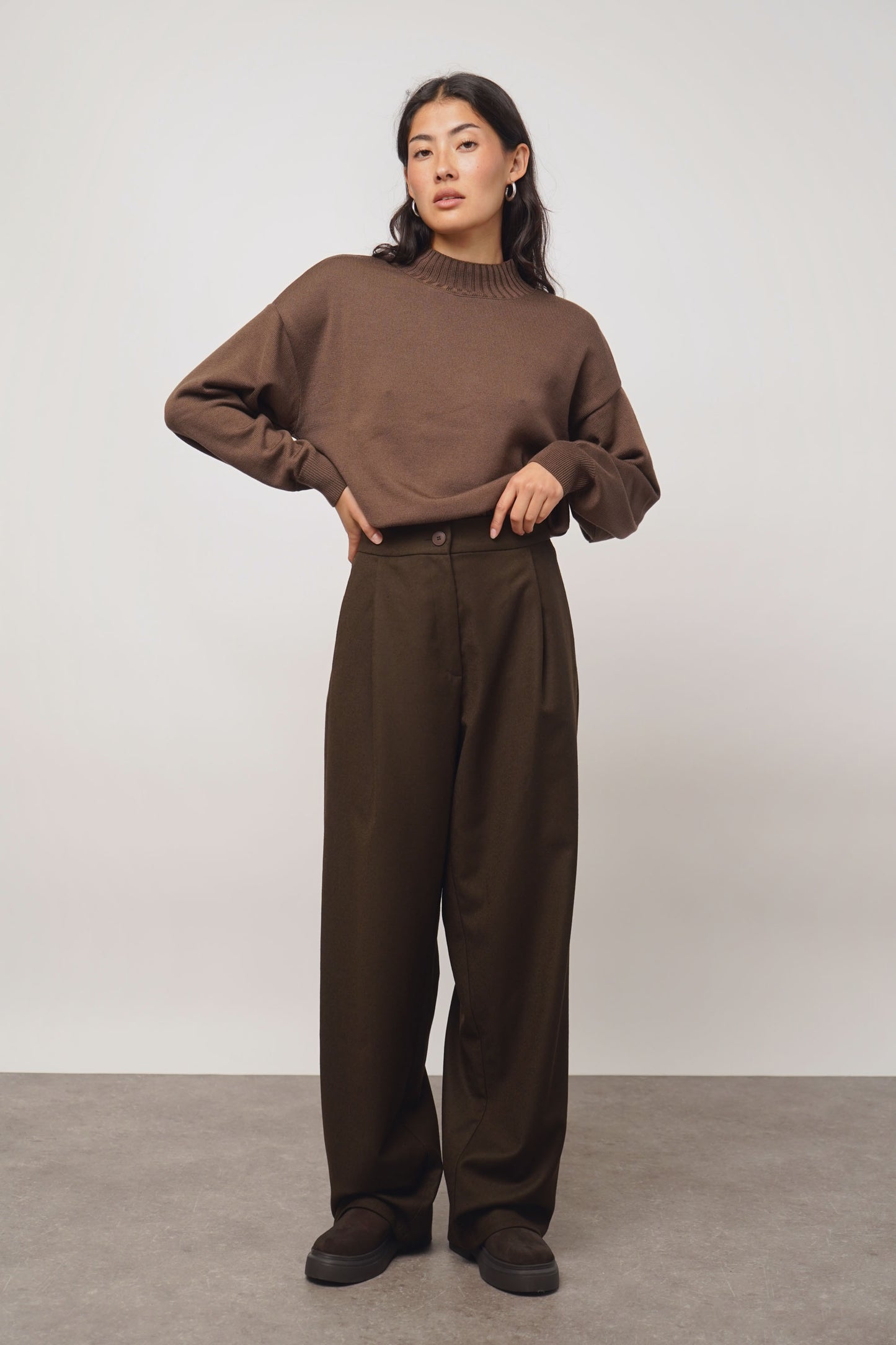 Pants pleats | coffee