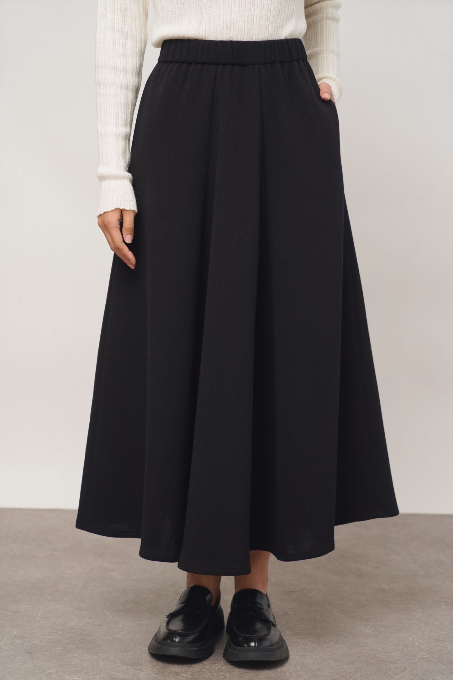 PRE ORDER | Skirt | black