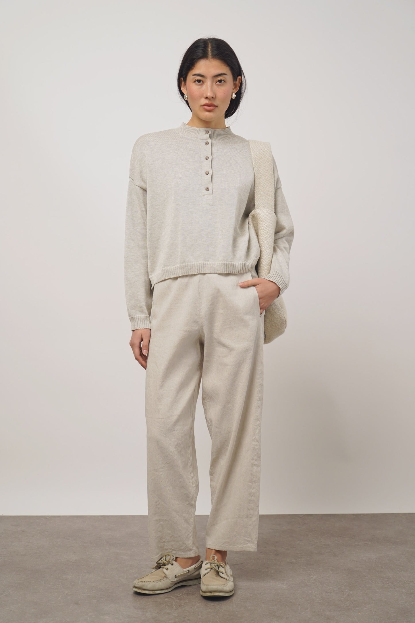Pullover button | greige