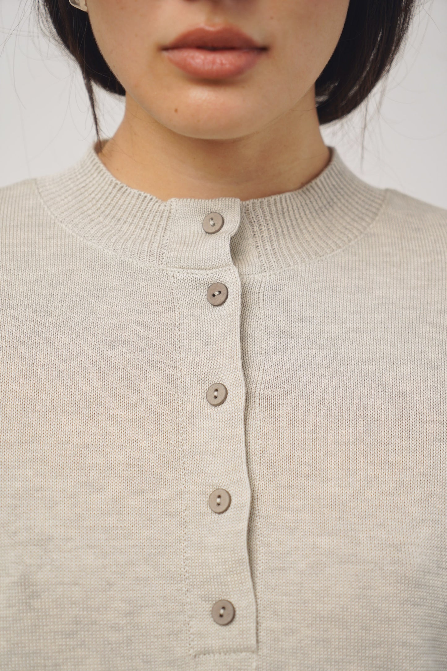 Pullover button | greige PRE-ORDER