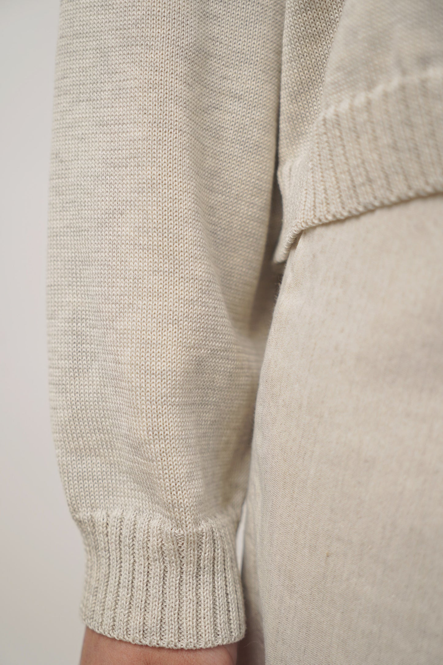 Pullover button | greige PRE-ORDER