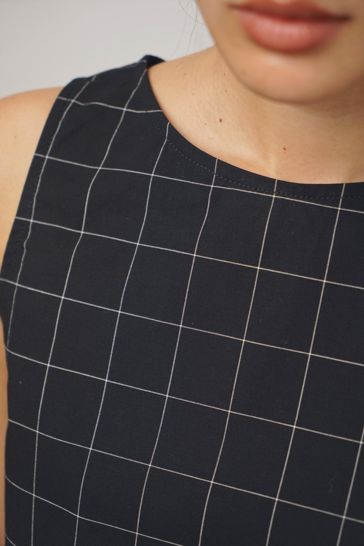 Top check | black