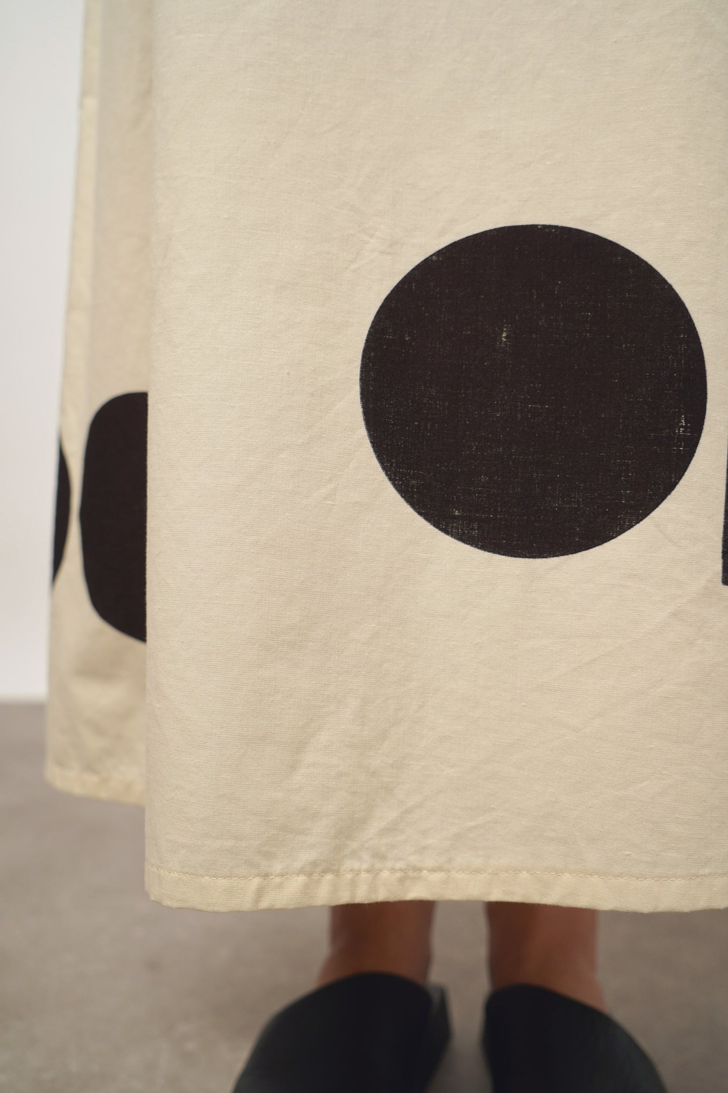 Dress dots | natural-black