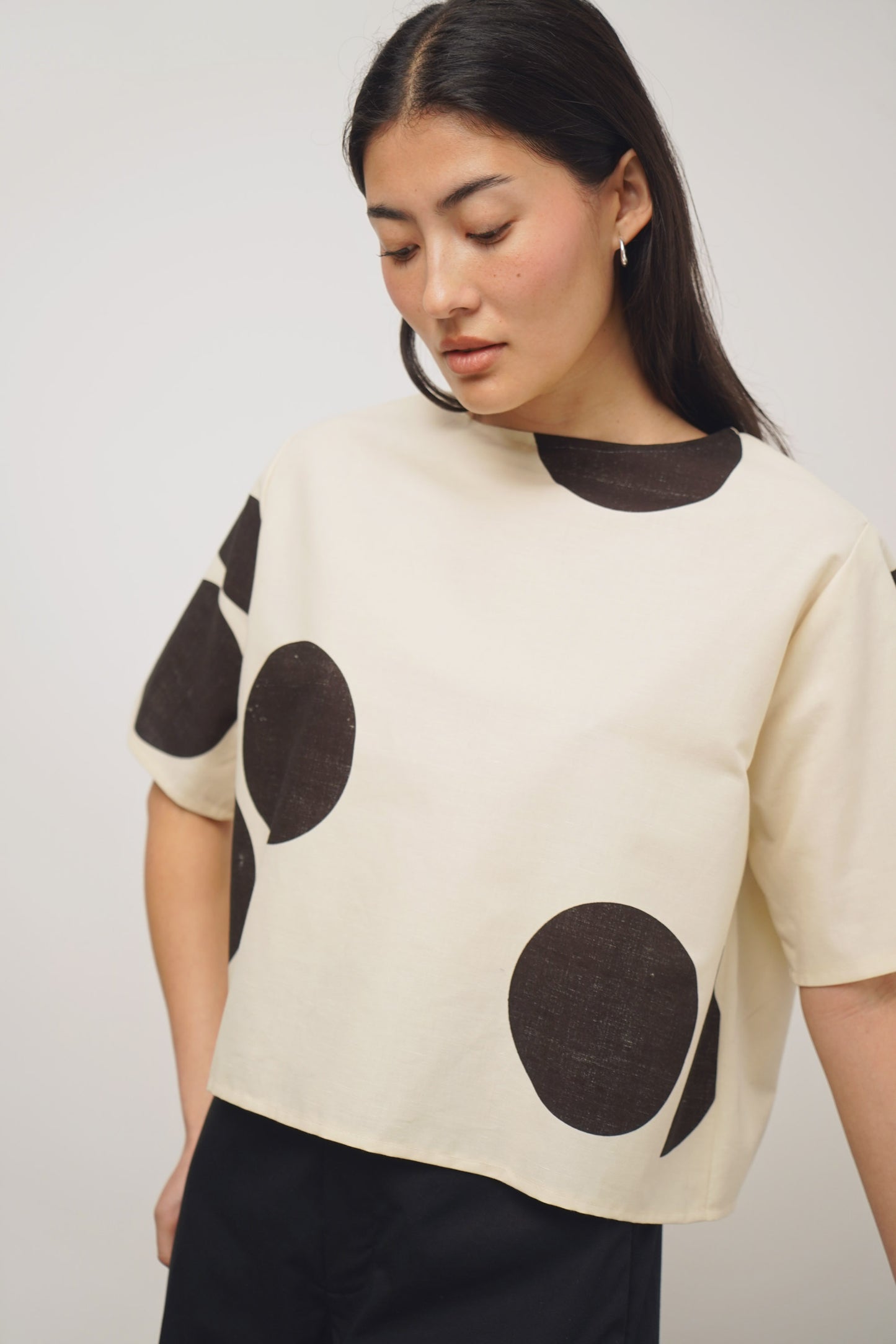Shirt dots | natural-black PRE-ORDER