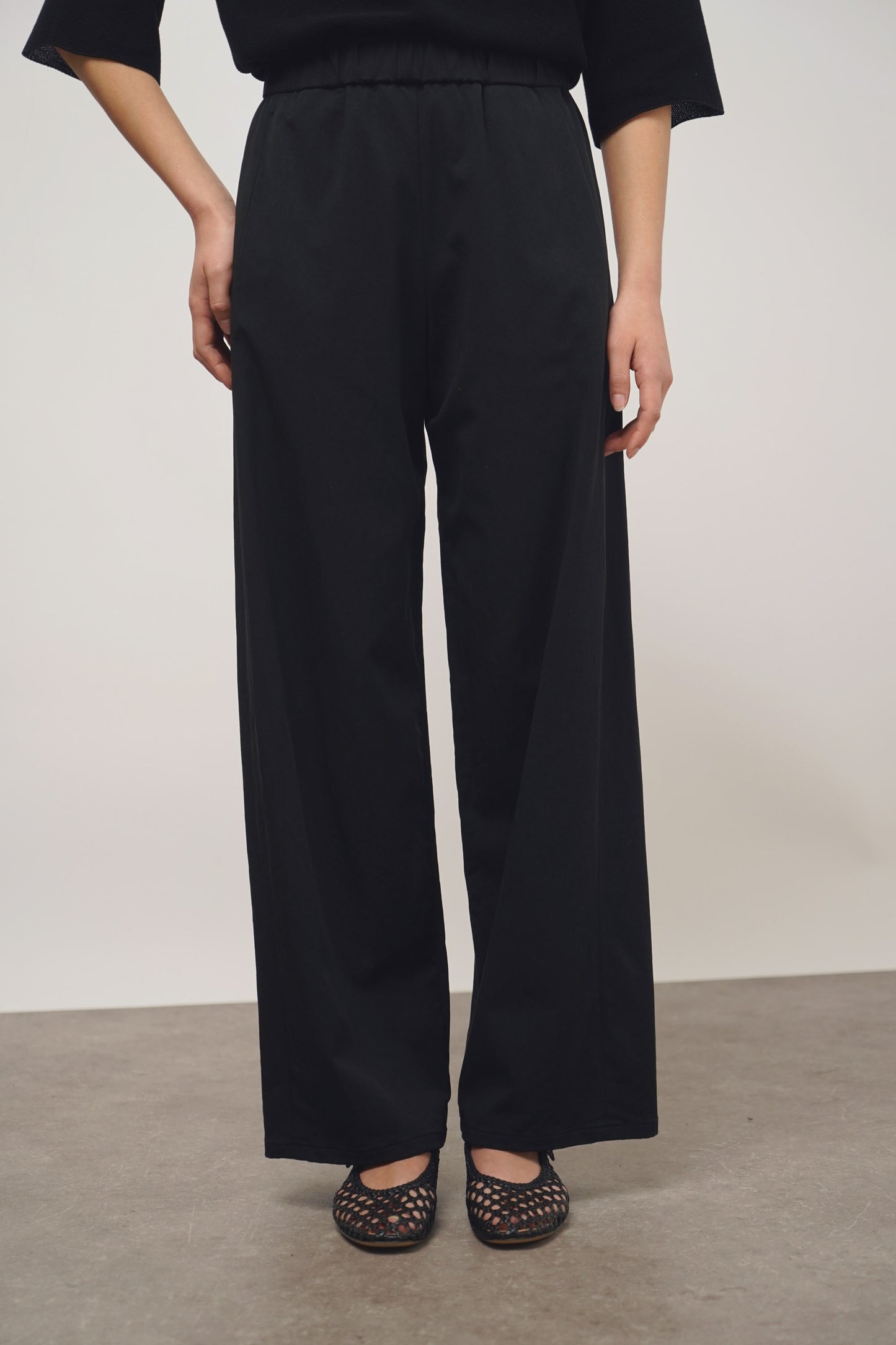 Pants straight | black (je 1 Stk verfügbar)