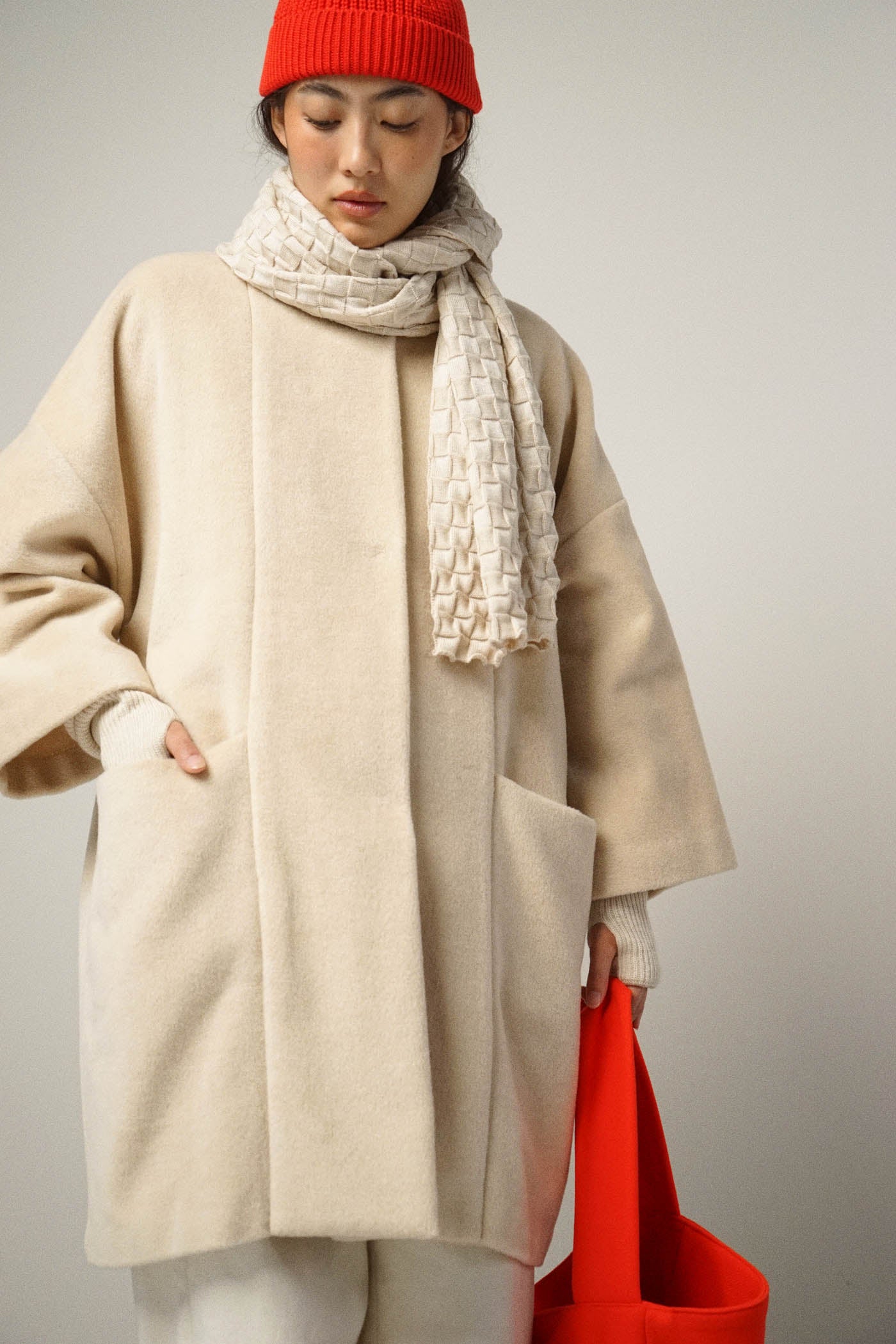 Coat | almond (1 Stk verfügbar)