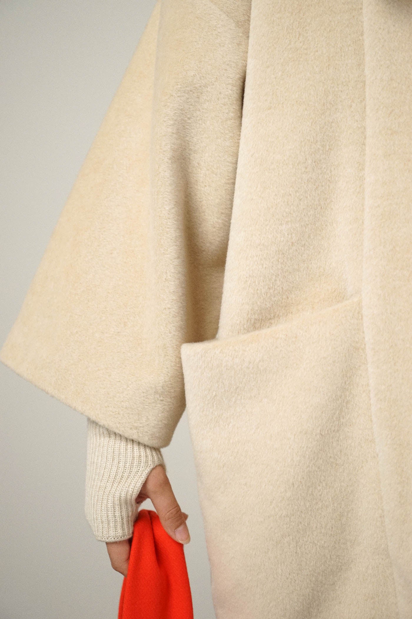 Coat | almond (1 Stk verfügbar)