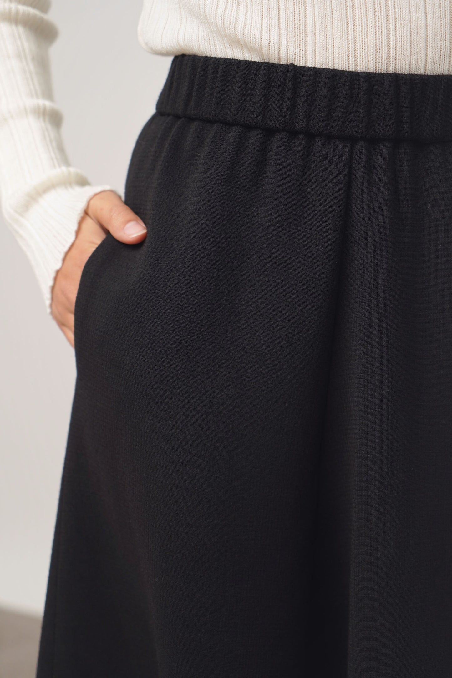PRE ORDER | Skirt | black
