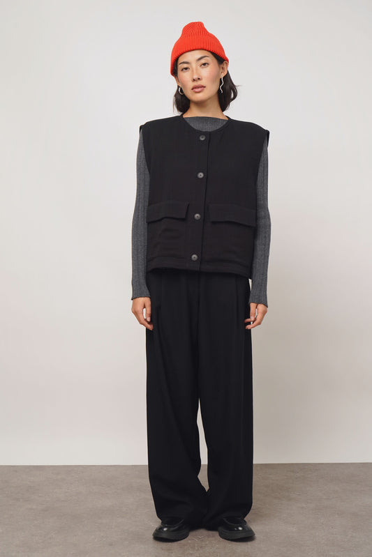 Vest | black
