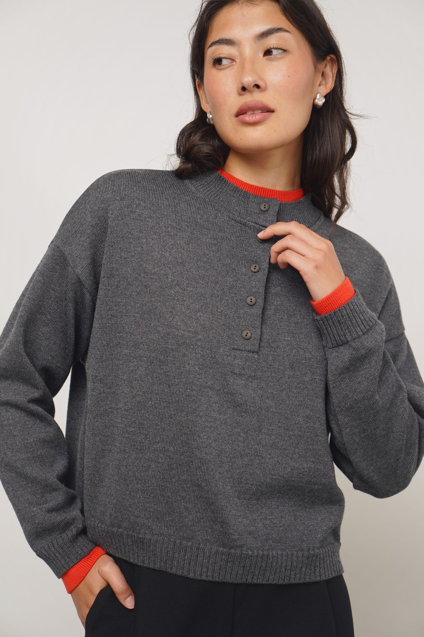 Pullover button | anthra