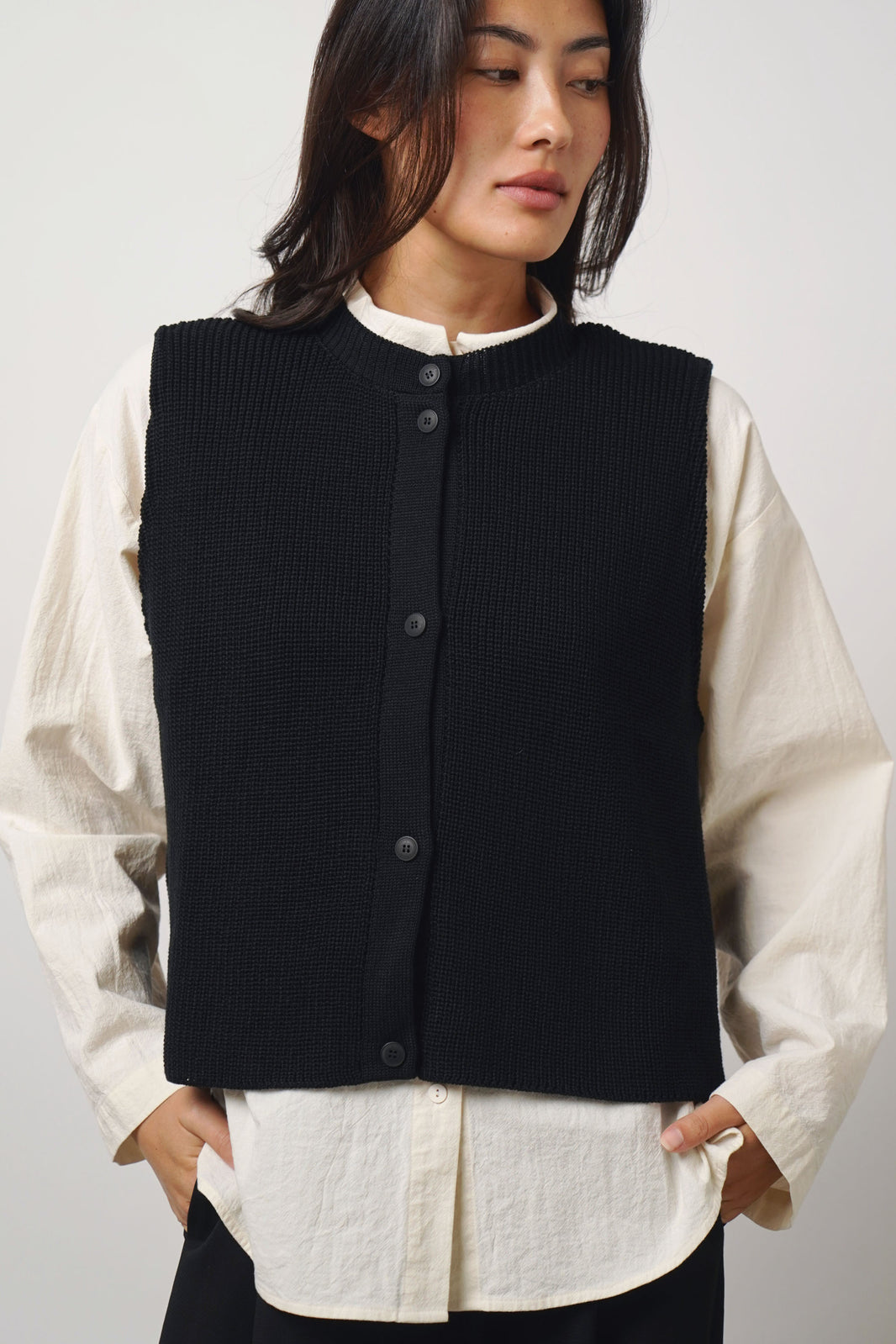 Vest | black