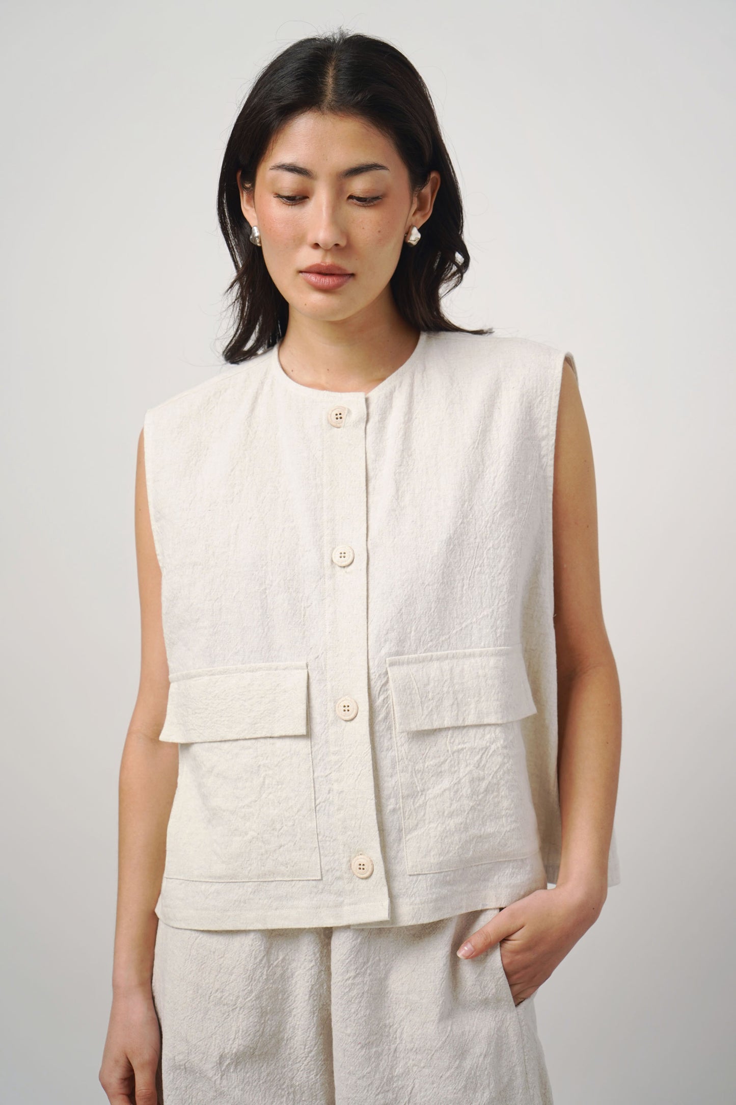 Vest | greige