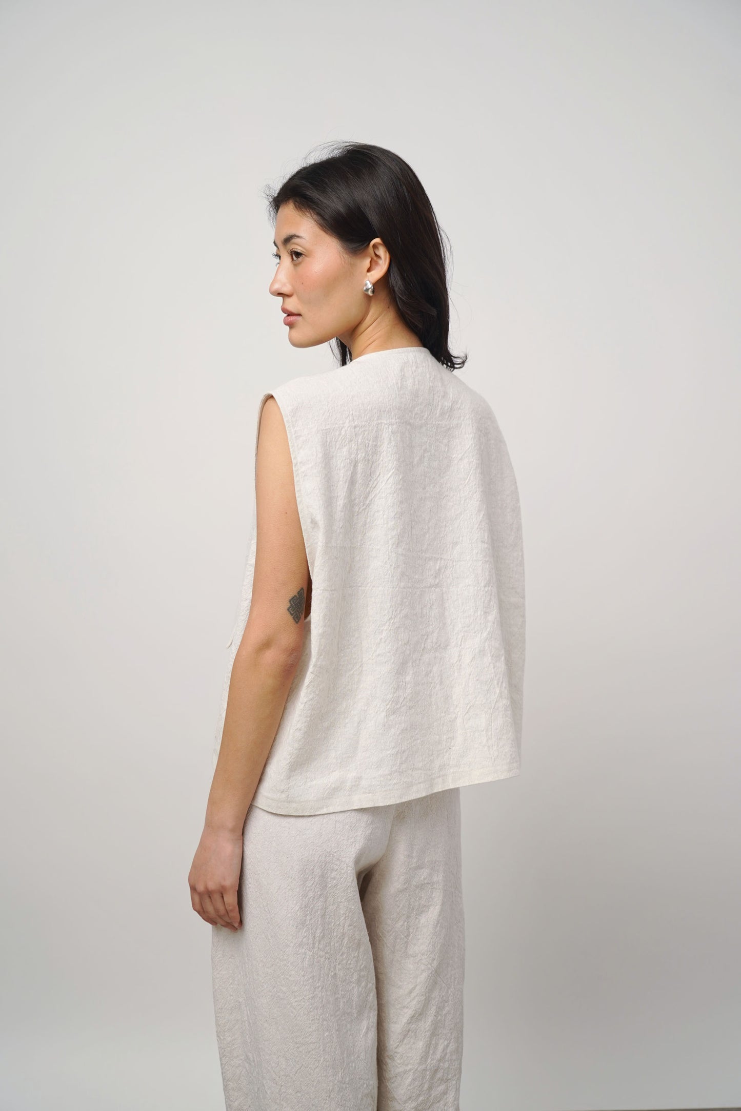 Vest | greige
