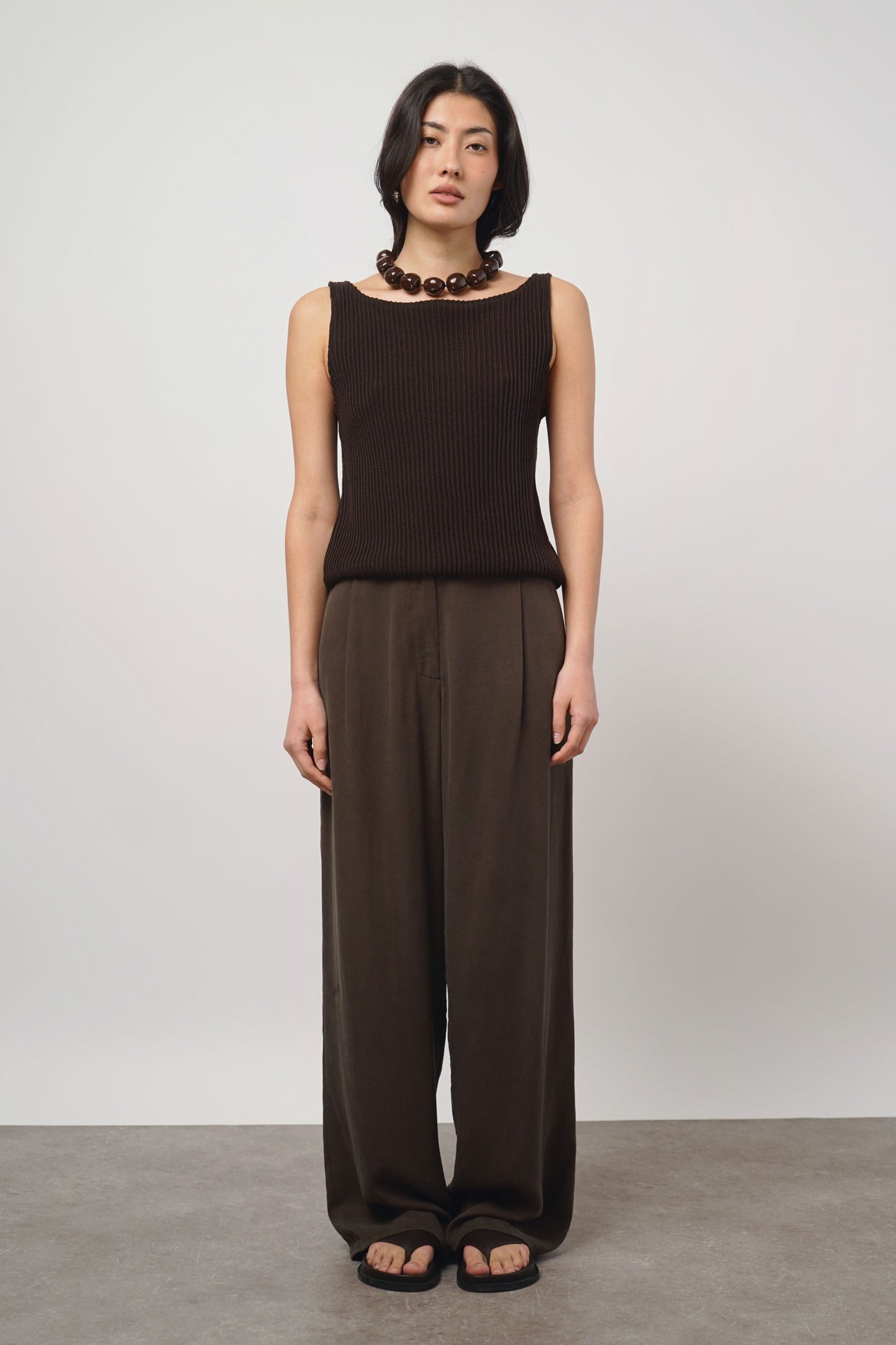 Pants pleats | mocha