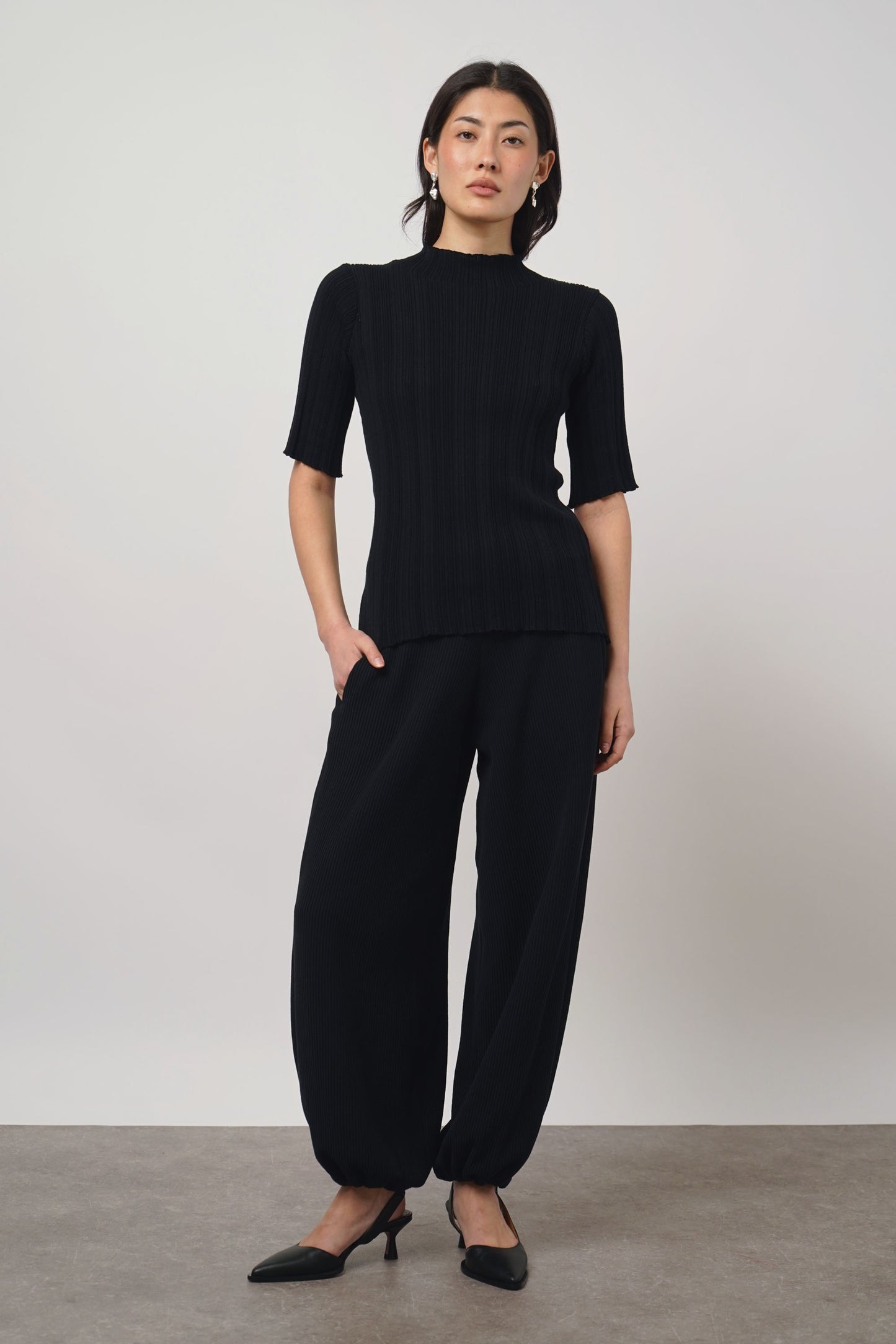 Shirt pleats | black