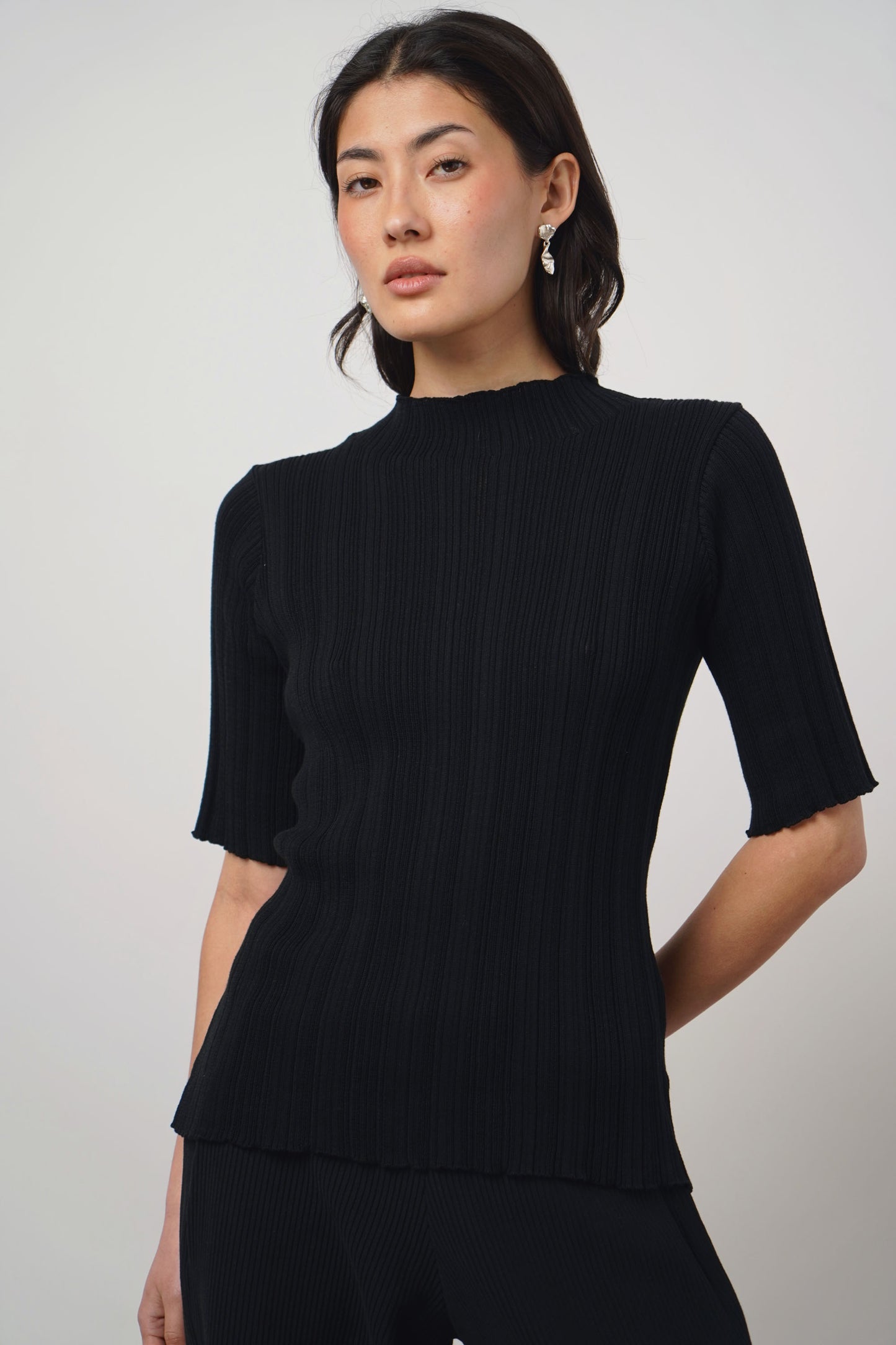 Shirt pleats | black